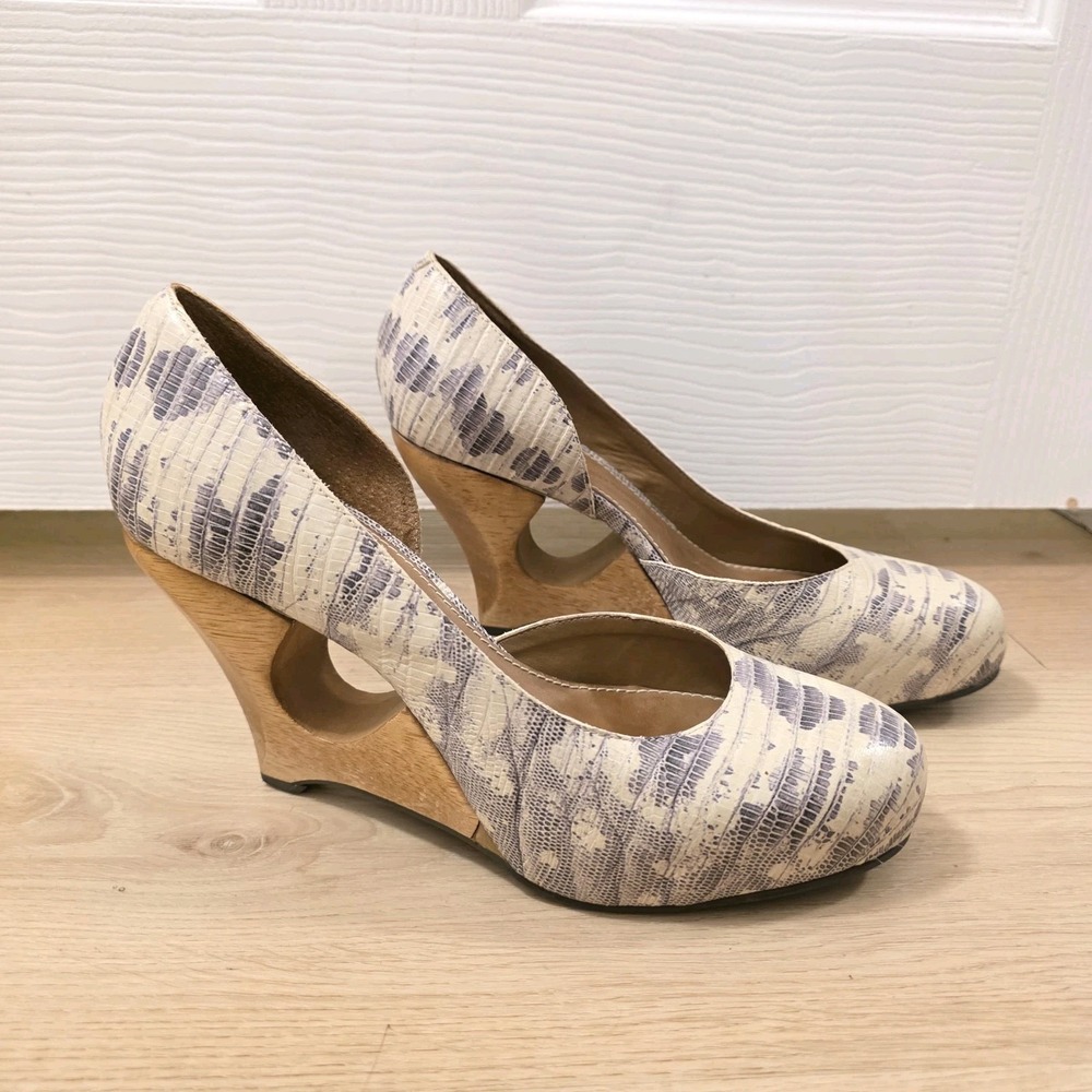 Schuler & Sons Anthropologie Beige Leather Snakeskin Cutout Wedge Heels Size 9B